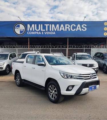 TOYOTA HILUX 2.8 SRX 4X4 CD 16V DIESEL 4P AUTOMÁTICO TOYOTA HILUX 2.8 SRX 4X4 CD 16V DIESEL 4P AUTOMÁTICO